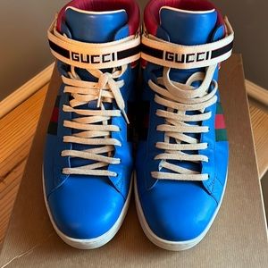 Men's Gucci high top Ace sneaker with adjustable
Gucci logo strap Size 12